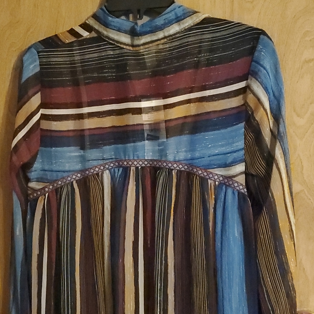 Blouse - Picture 2 of 4